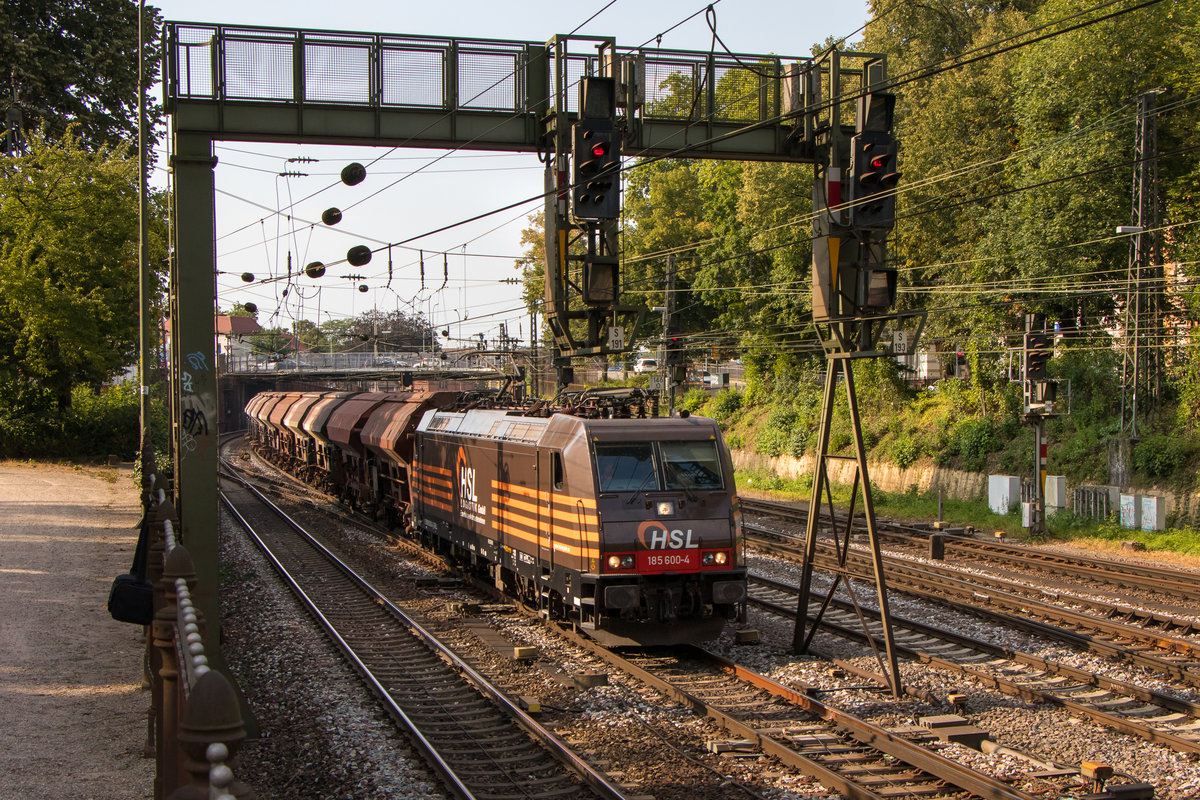 Die HSL ist am 25. Juli 2018 auch auf der Rheintalbahn bei Offenburg zugegen. 185 600-4 ist die auserwählte Lok des Zuges. 