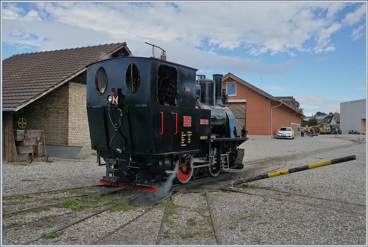 Die IRR 200-90  Lisel  im Betriebs- bzw. Museumsgelände  Rheinschauen  in Lustenau. Die kleine Lok kam mit dem Vormittagszug nach Lustenau zurück, wurde hier mit Wasser und Kohle versorgt, steht nun auf einer Drehscheibe und räuchelt vor sich hin.

23. September 2018