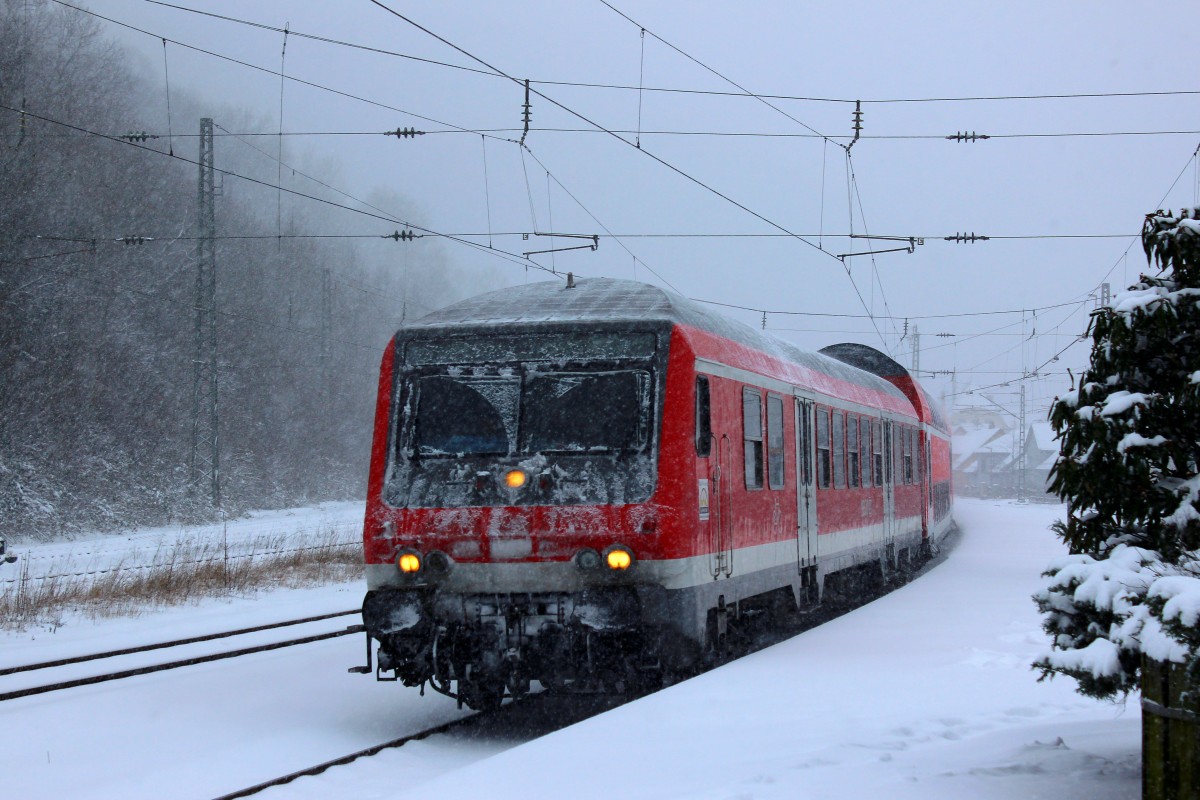 Die Kamelzüge der RAB sind auch im Jahre 2014 wieder unterwegs.
Eine der Garnituren konnte am 27.12.14 im Bahnhof Geislingen aufgenommen werden. 