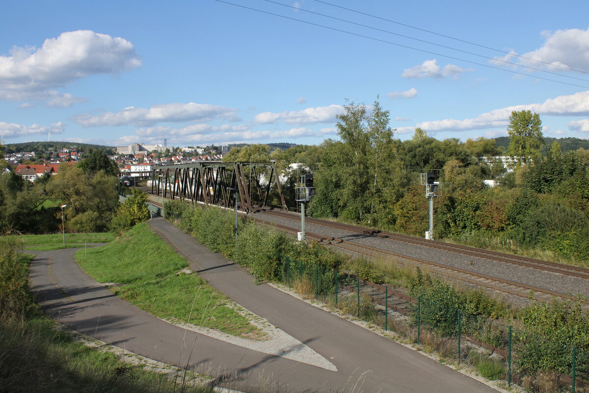 Die KBS 610 im Bereich der Fuldabrücke in Bad Hersfeld, am 22.09.2022.