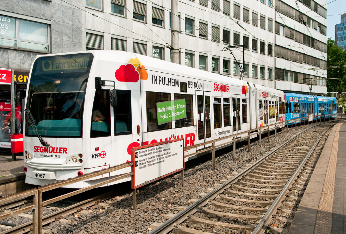 Die Kölner Straßenbahn mit der Wagennummer 4057. Aufgenommen am 5.6.2019.