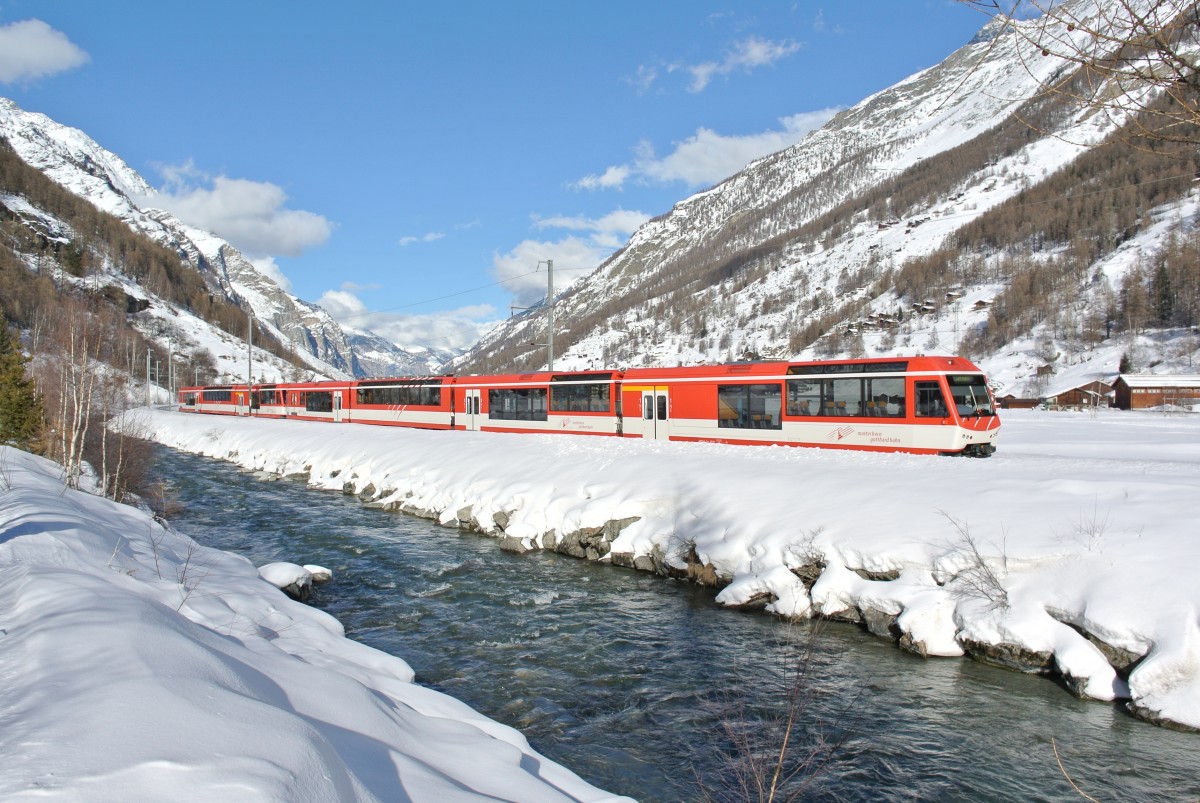 Die Kometen 2012+2021 als R 237 bei Täsch, 31.01.2014.