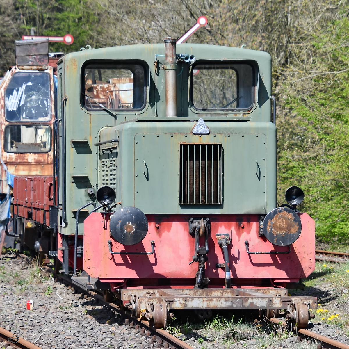 Die Krupp Diesellokomotive V 10 3341 wurde 1954 gebaut. (Radevormwald-Dahlhausen (Wupper), April 2019)