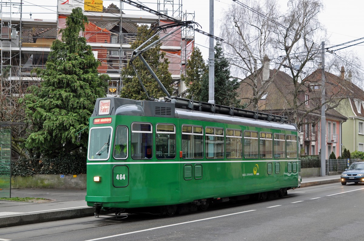Die letzte Fahrt des Be 4/4 464. Der Wagen wird vom Depot Wiesenplatz in die Hauptwerkstatt gefahren, wo er für den Abbruch bereit gestellt wird. Die Aufnahme stammt vom 05.02.2016.