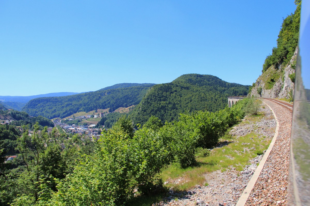 Die Ligne des Hirondelles: Nach Verlassen der Station Morbier fühlt man sich wirklich wie eine Schwalbe im freien Flug. 30.Juni 2015. 