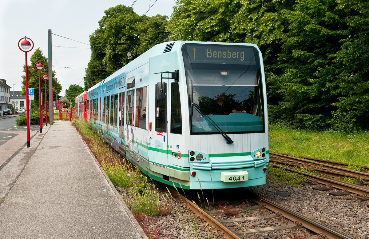 Die Linie 1 der KVB mit der Wagennummer 4041 auf dem Weg nach Bensberg. Aufgenommen am 4..6.2019.