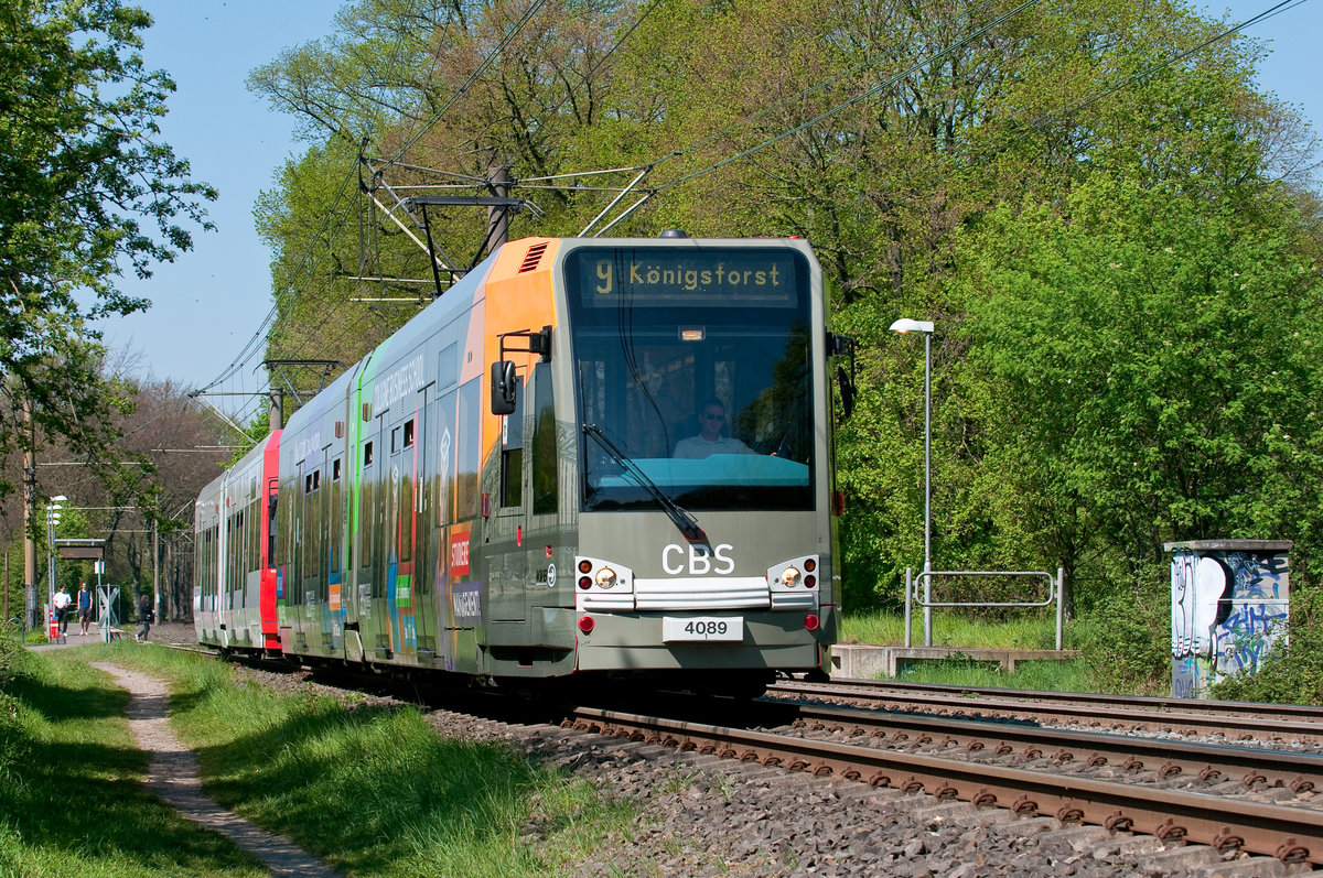 Die Linie 9 mit der Wagennummer 4089 auf dem Weg nach Königsforst.Aufgenommen am 20.4.2019.
