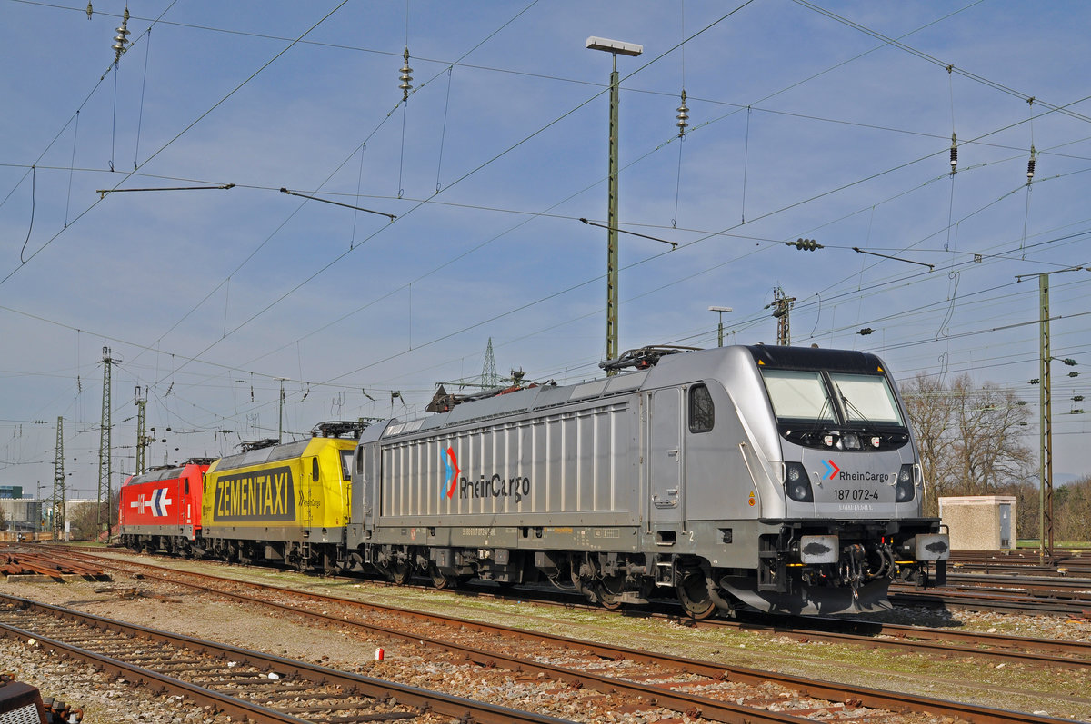 Die Loks 187 072-4, 145 089-9 und 185 631-9 warten am Badischen Bahnhof auf den nächsten Einsatz. Die Aufnahme stammt vom 13.03.2017.