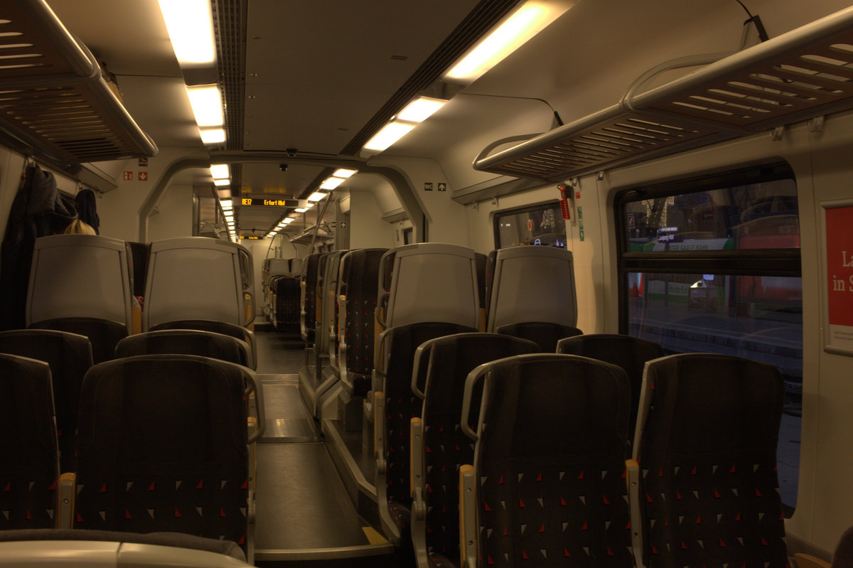 Die  Longue  im 9442 815 . 01.12.2017 09:24 Uhr.