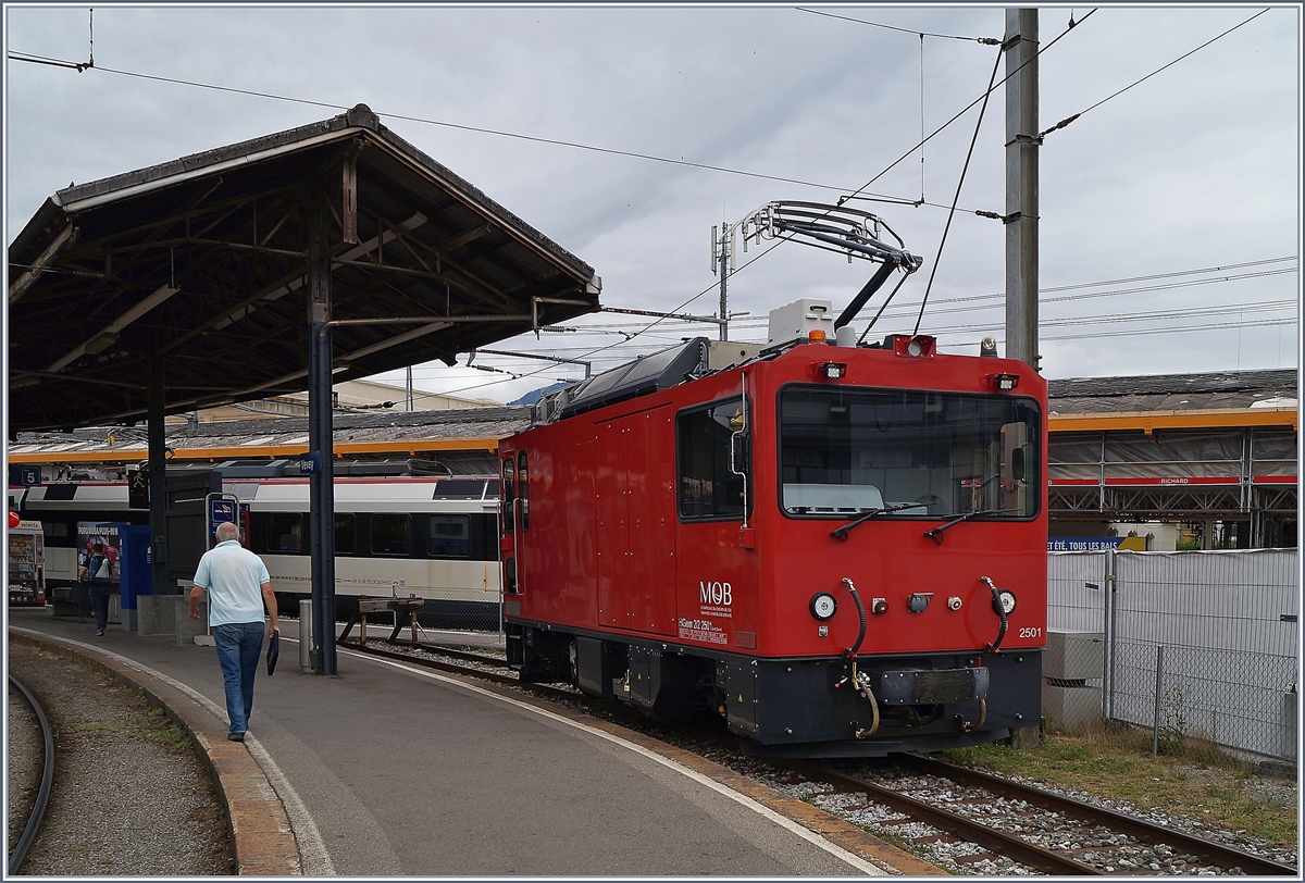Die MOB HGem 2/2 2501 (ex MVR) wartet in Vevey auf neue Aufgaben. 

3. Juli 2020