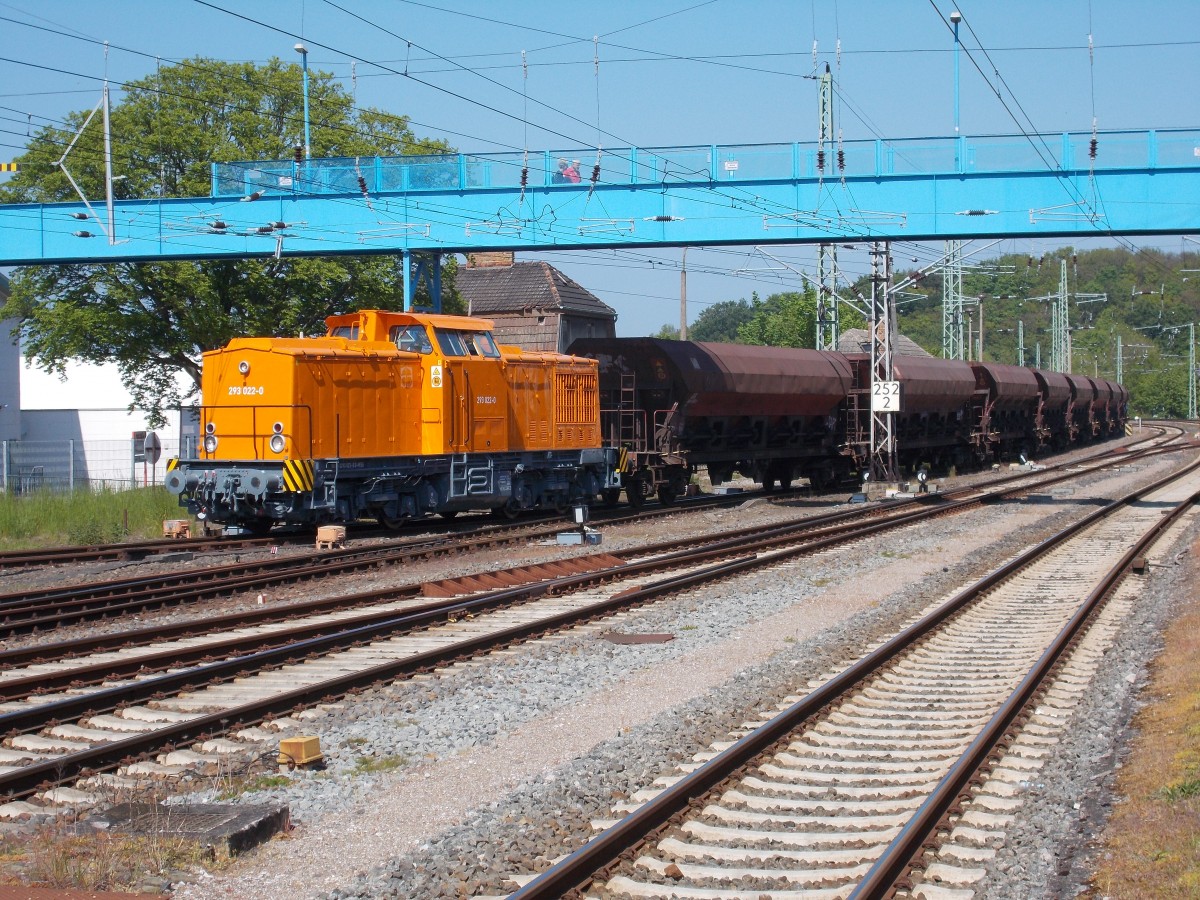 Die MTEG 293 022 tätig,am 20.Mai 2014,als Rangierlok in Bergen/Rügen.