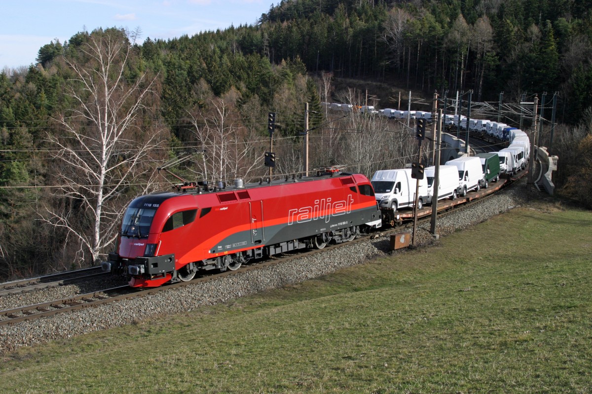 Die nagelneu in Railjetlackierung befindliche 1116.155 fährt mit G-46722 bei der Apfelwiese am Eichberg. 20.2.16