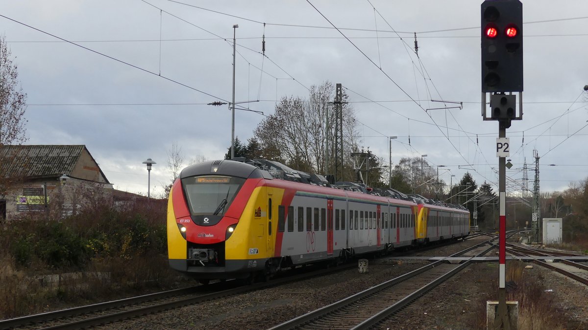 Die neue RB75 nach Aschaffenburg fährt an ihrem Einsatztag in Dieburg ein. Aufgenommen am 9.12.2018 14:50