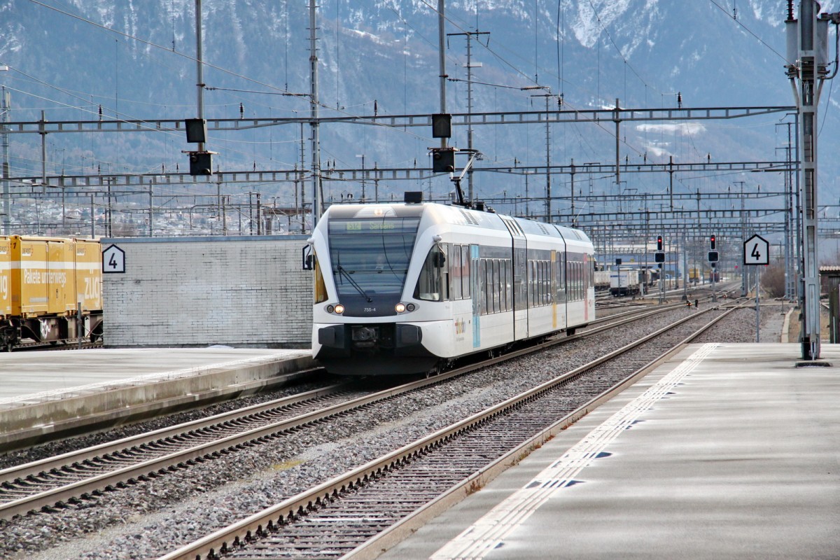 Die Neue S-Bahn St.Gallen(23 Linien)Die Linie S12 im Halbstundentakt zwischen Sargans und Chur.Hier der Thurbo nach Sargans bei der Einfahrt in Landquart.15.12.13