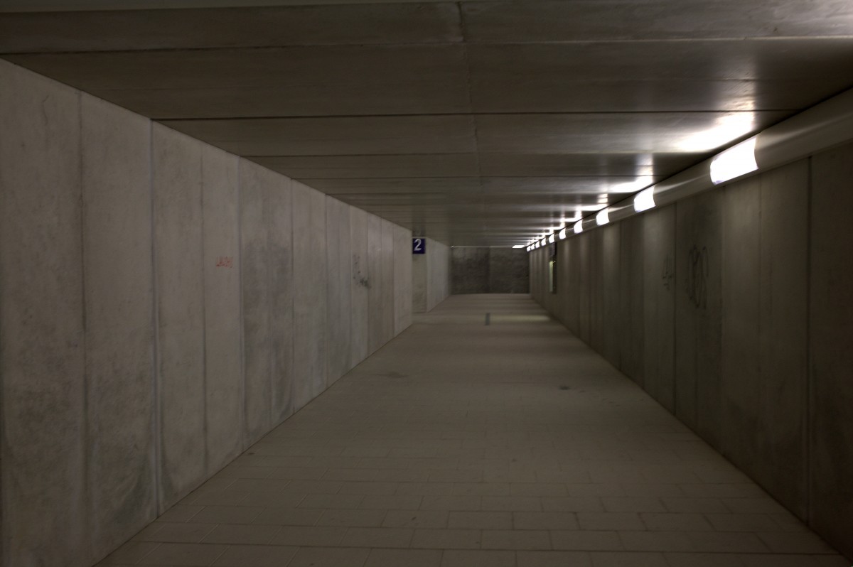 Die neue Unterfhrung in Radebeul Ost ..... ist grau (envoll) fr eine Wein- und Gartenstadt....1.05.2013 19:48 Uhr