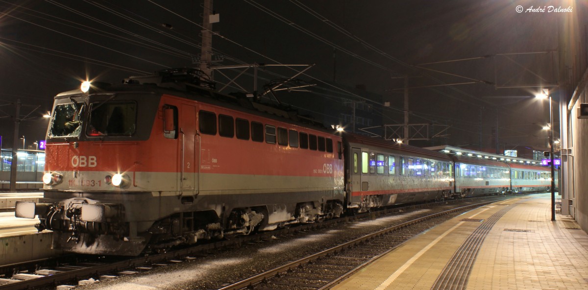 Die ÖBB 1142 593 mit dem EC 159 am 4.1.2015 in Bruck/Mur