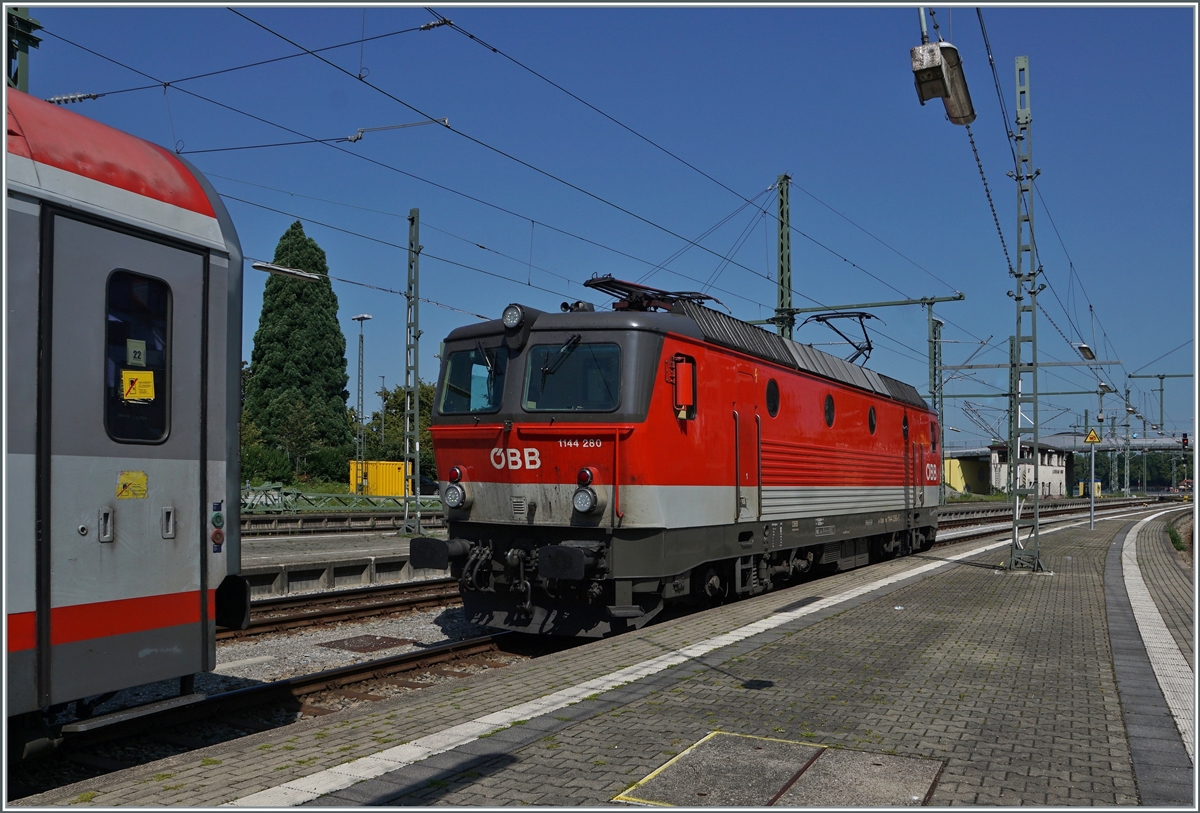 Die ÖBB 1144 208 übernimmt in Lindau Insel die Kompositon des IC 118  Bodensee  und wird sie bis zum Einsatz der Rückleistung als IC  Bodensee  119 nach Innsbruck zur Abstellung nach Lindau Reutin bringen. 

14. August 2021