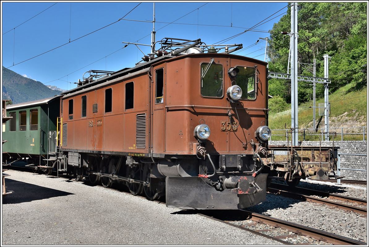 Die Oerlikoner Ge 4/6 353 in ihrer ganzen Pracht beim Stilllager in Filisur. (23.06.2018)