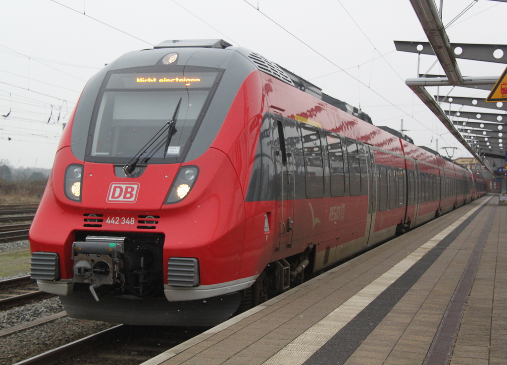 Die Ostseehamster 442 348-9 und 442 351-3 kamen am 24.01.2015 als berfhrung von Stralsund nach Rostock und fuhren spter ins dortige BW zum bernachten.