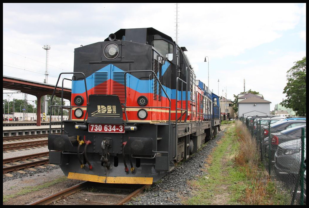 Die private 730634 wartete am 20.6.2018 im Bahnhof Kolin auf ihren nächsten Einsatz.