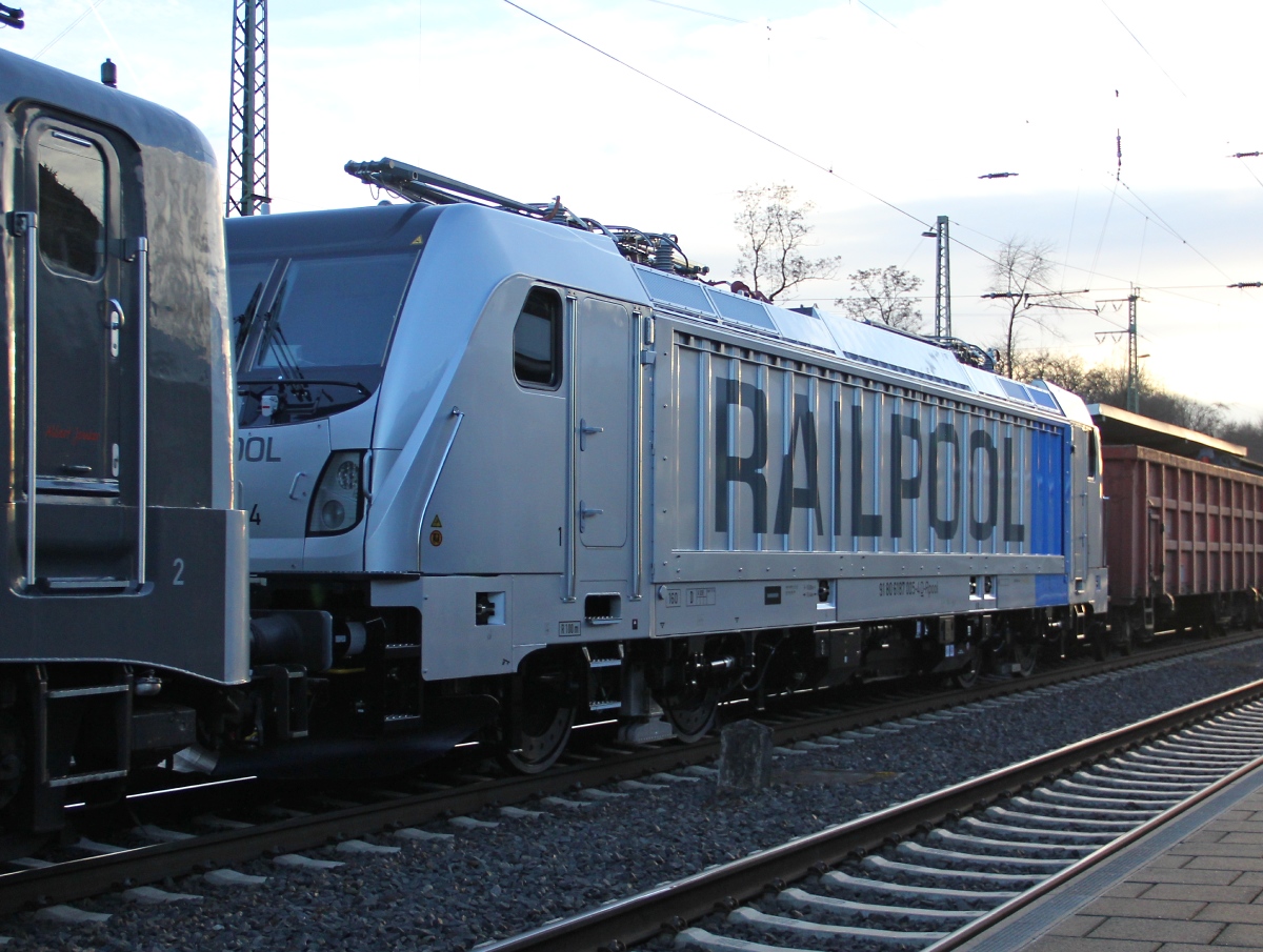 Die Railpool 187 005-4 wurde am 12.01.2014 von 139 558-1 aus Kassel kommend in Richtung Norden überführt. Aufgenommen in Eichenberg.