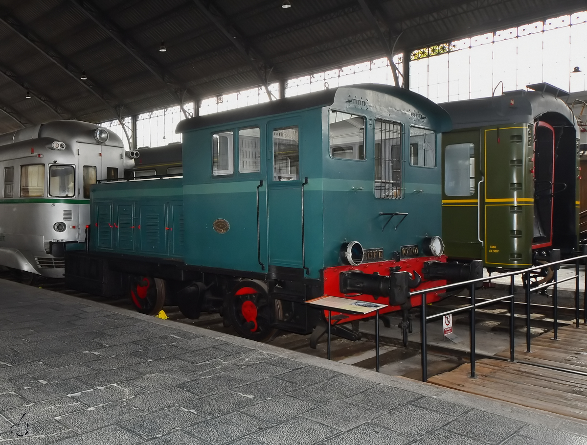 Die Rangierlokomotive 10201 (ehem. MZA TM-201 & RENFE 10011) wurde 1935 bei MTM (La Maquinista Terrestre y Marítima) unter Lizenz der Deutsche Werke Kiel gebaut. (Eisenbahnmuseum Madrid, November 2022)