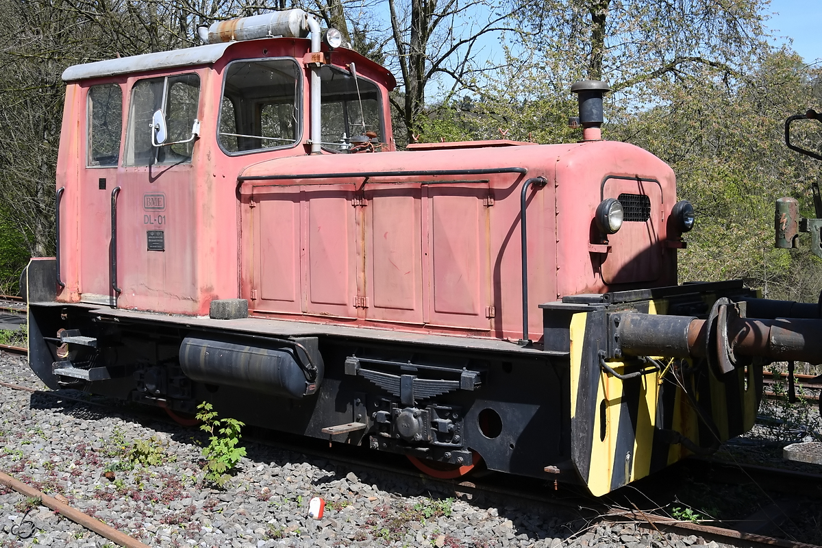 Die Rangierlokomotive 25763 von O&K war im April 2019 in Radevormwald-Dahlhausen (Wupper) abgestellt.
