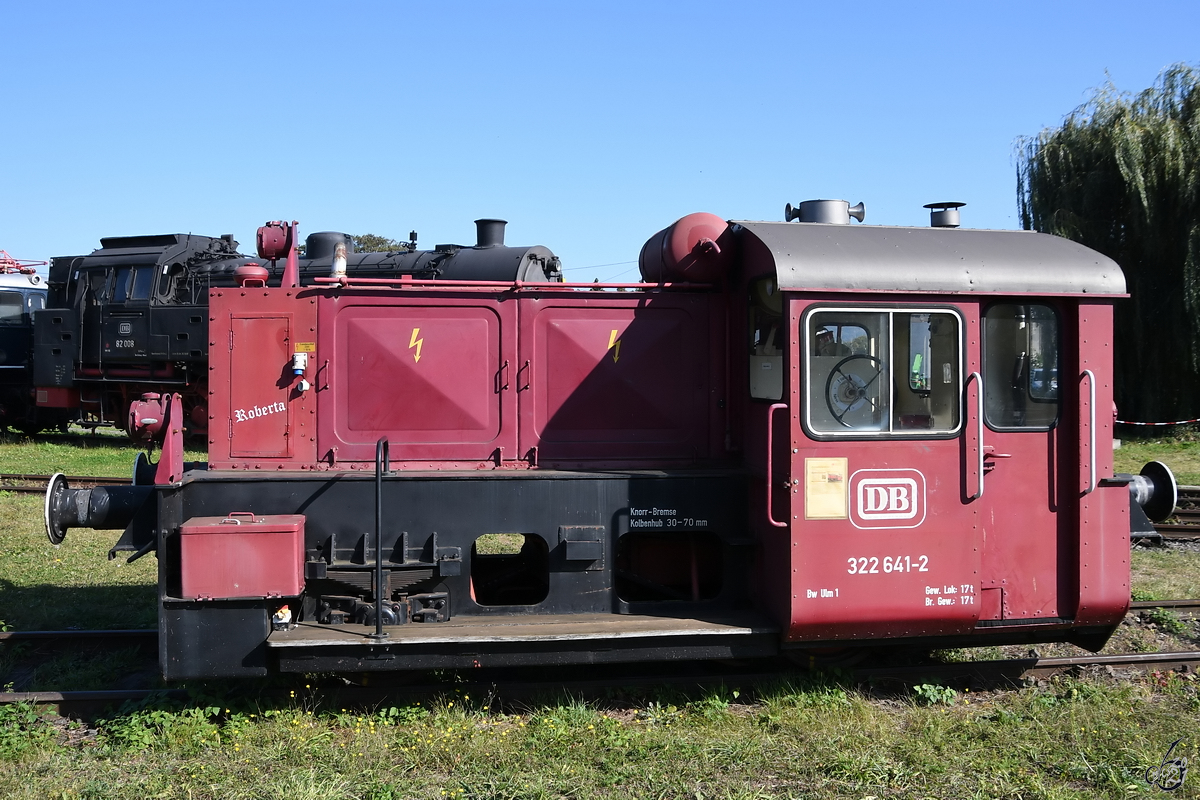 Die Rangierlokomotive 322 641-2  Roberta  wurde 1954 gebaut und ist im DB-Museum Koblenz ausgestellt. (September 2021)