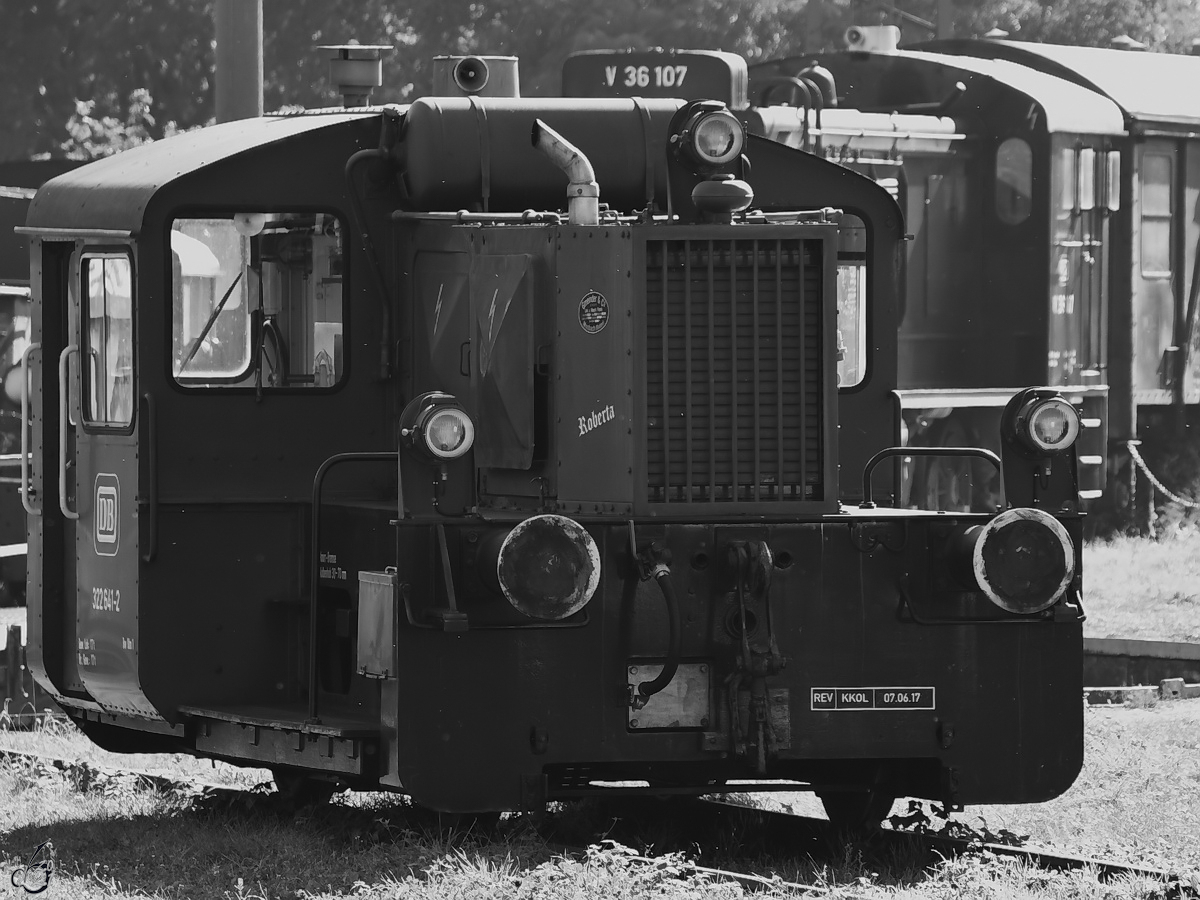 Die Rangierlokomotive 322 641-2  Roberta  wurde 1954 gebaut und ist im DB-Museum Koblenz ausgestellt. (September 2021)
