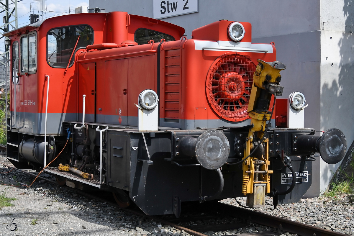 Die Rangierlokomotive 333 678-1 stand im Juni 2019 auf dem Freigelände des Verkehrsmuseums in Nürnberg.