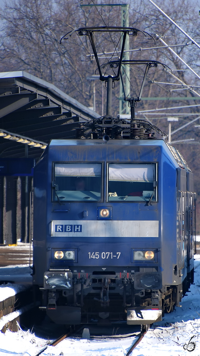 Die RBH-Elektrolokomotiven 145 071-7 & 145 072-5 waren im Februar 2021 am Hauptbahnhof Wanne-Eickel unterwegs.