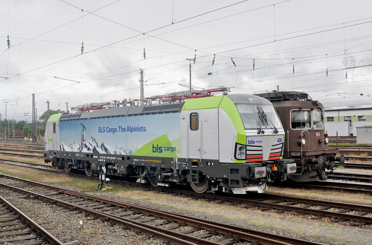 Die Re 475 406-5 und die Re 425 164 sind beim Badischen Bahnhof abgestellt. Die Aufnahme stammt vom 14.09.2017.