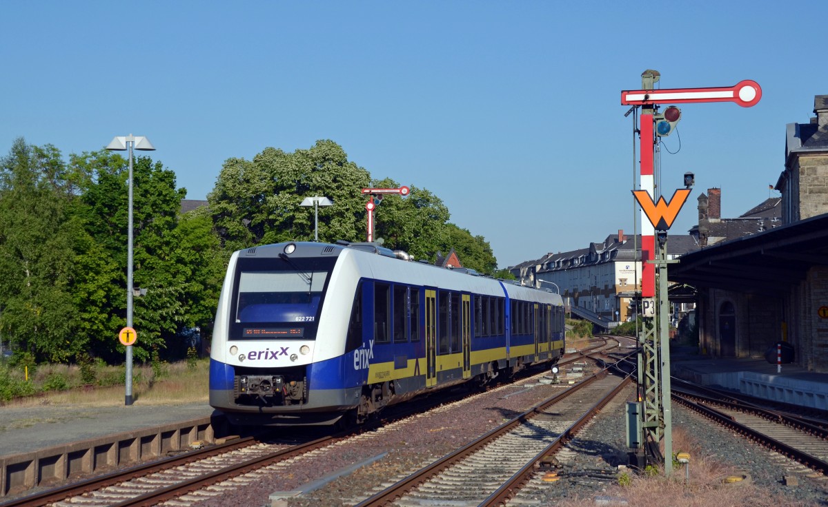 Die RE der Linie Bad Harzburg - Hannover verkehren im Normalfall mit zwei oder sogar drei Triebwagen. Am Abend des 02.07.15 erreicht 622 221 jedoch allein Goslar.