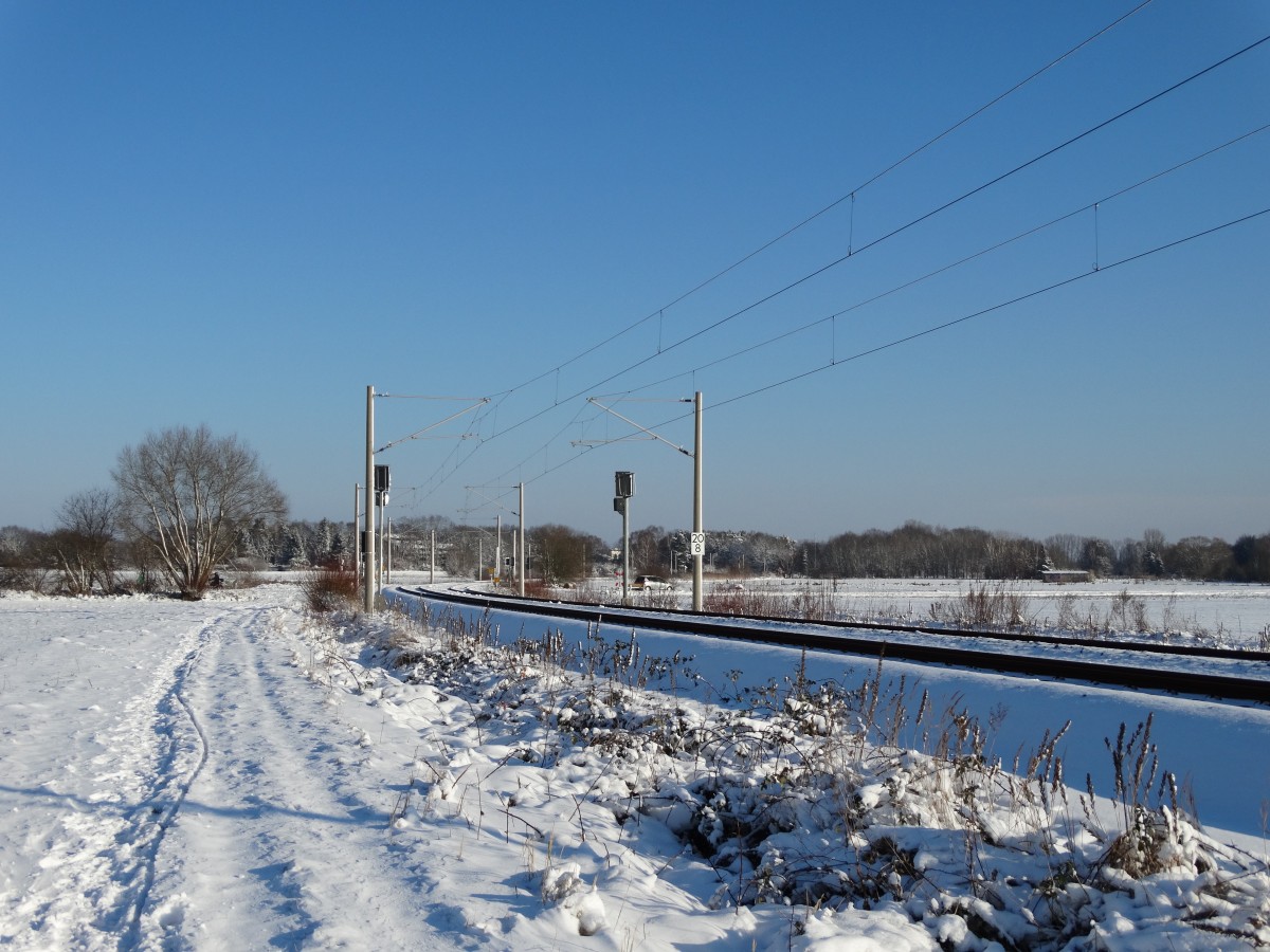 Die Rodgaubahn am 28.12.14 bei Rödermark Ober-Roden