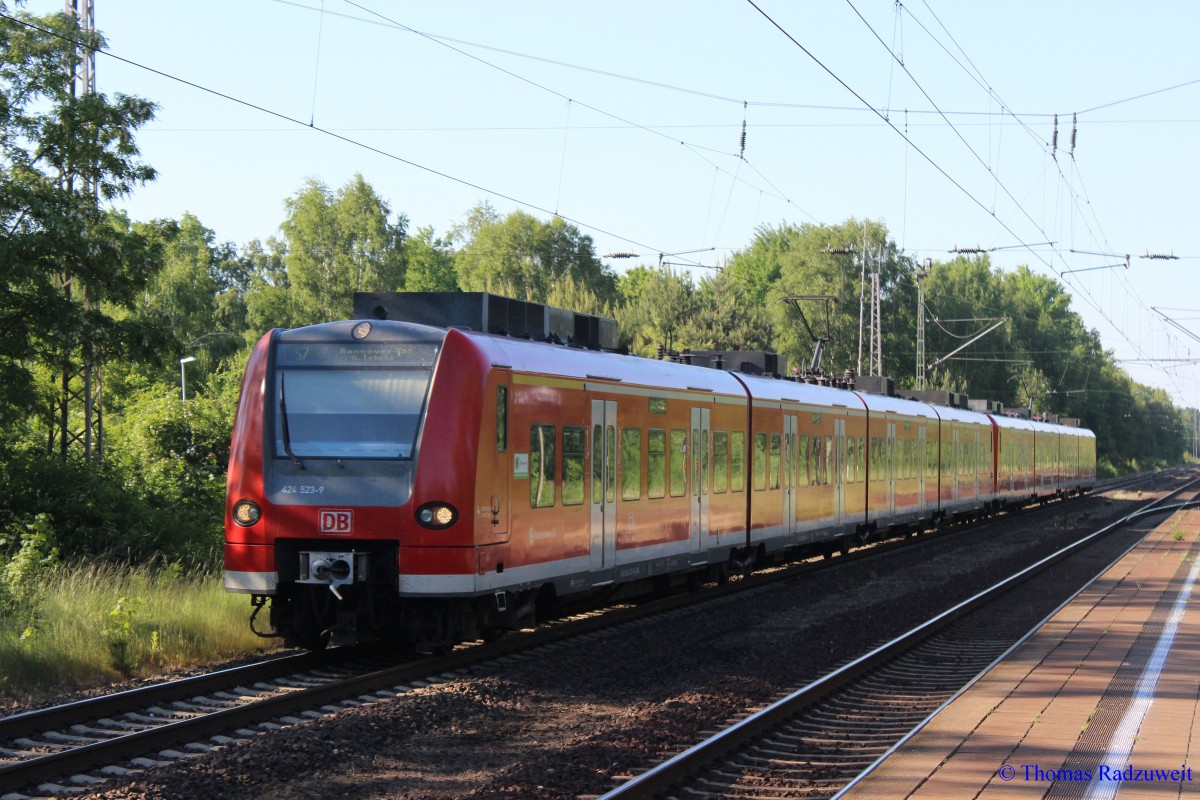 Die S6 der SBahn Hannover von Celle Richtung Hannover Hbf