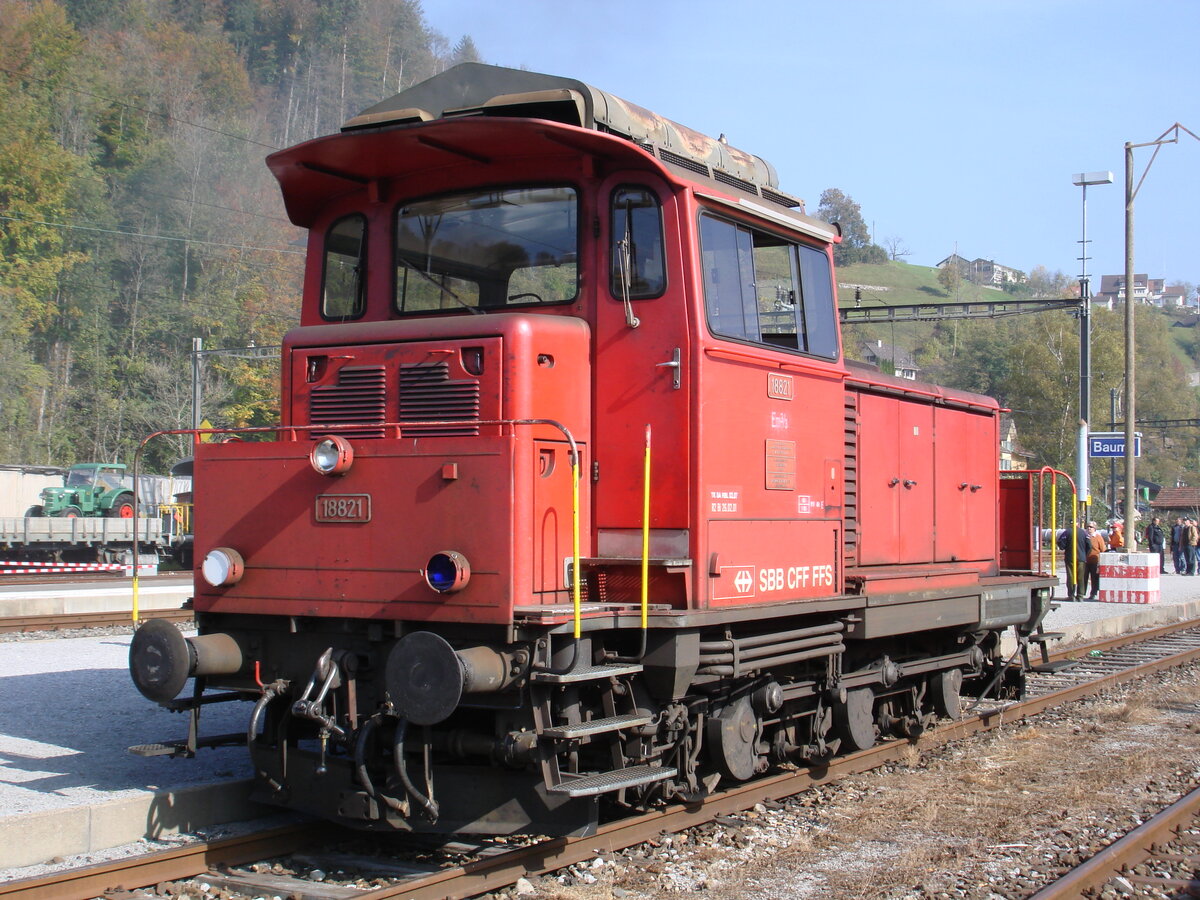 Die SBB-Em 3/3 18821 (Baujahr 1962) wartet am 14. Oktober 2007 anlässlich des DVZO-Fahrzeugtreffens in Bauma auf ihren nächsten Einsatz.