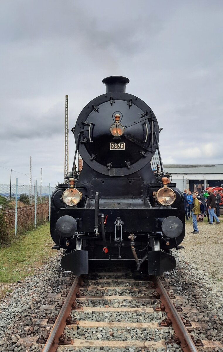 Die SBB Historic C 5/6 2978 (90 85 0 002978-4 CH-SBBH) kam am 19.09.2021 als Gast von Meiningen zum beim Eisenbahnfest ins Bw Arnstadt/hist. Dort war sie dann fr Fhrerstandsmitfahrten im Einsatz.