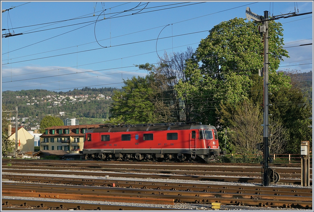 Die SBB Re 6/6 11656  Travers  im Rangierbahnhof Biel, Rechts im Bild das Ausfahrsignal G 7-9.

24. April 2019