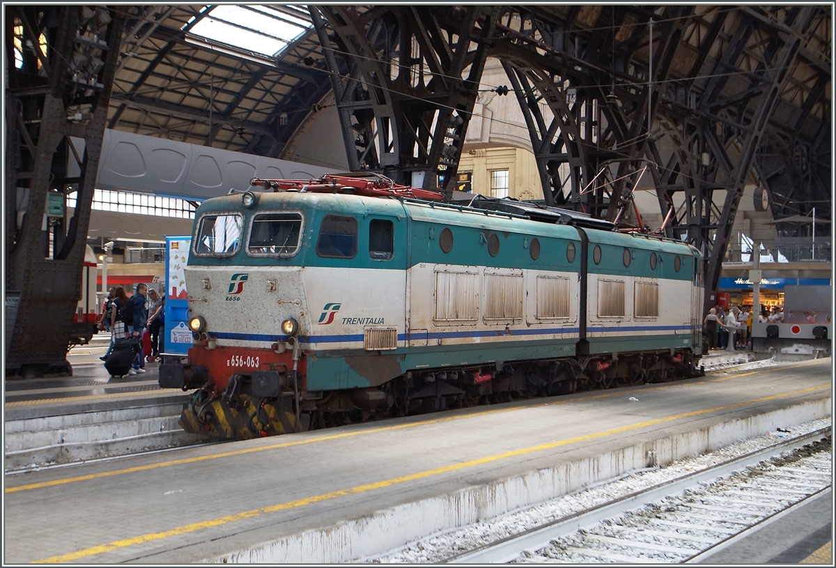 Die schöne FS 656 063 in Milano Centrale. 
22. Juni 2015