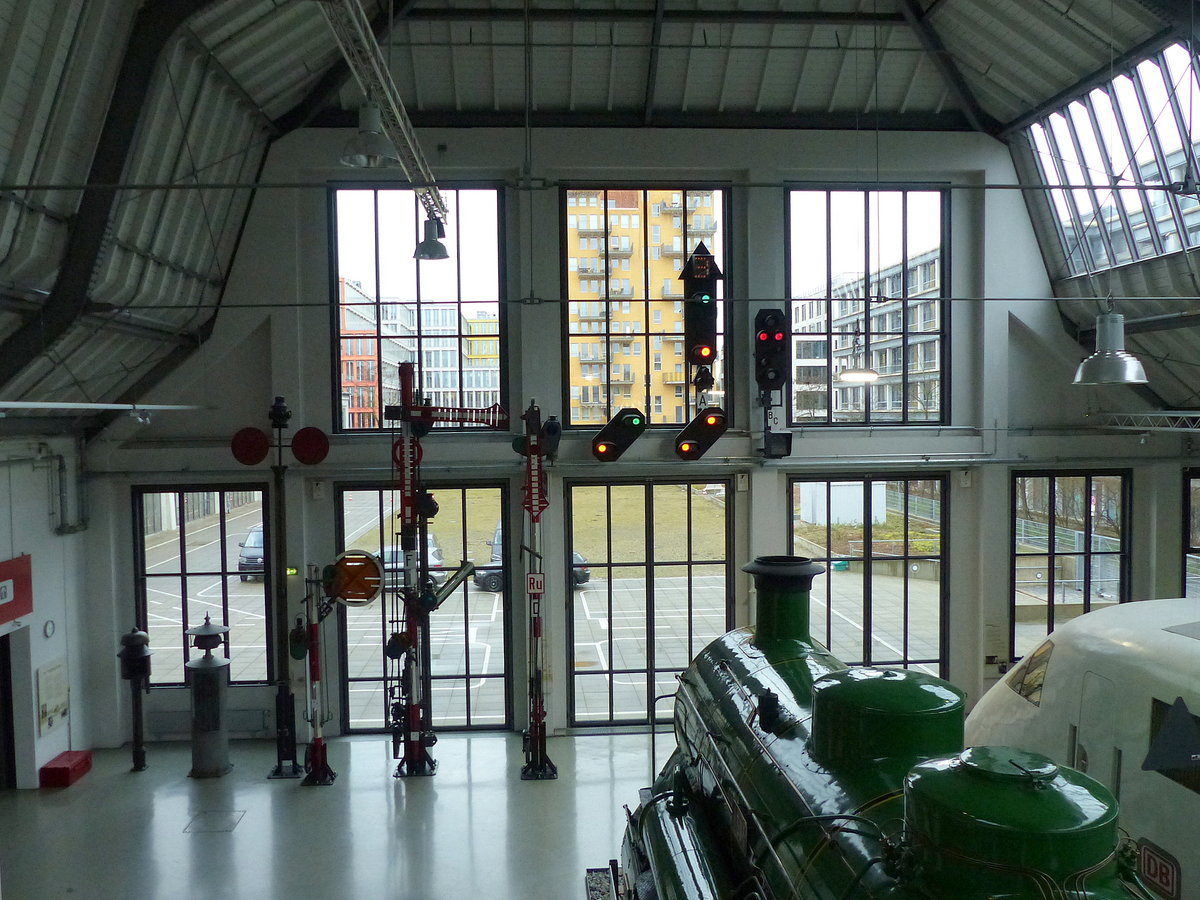 Die Signalsammlung im Verkehrszentrum vom Deutschen Museum in München, am 11.02.2020.