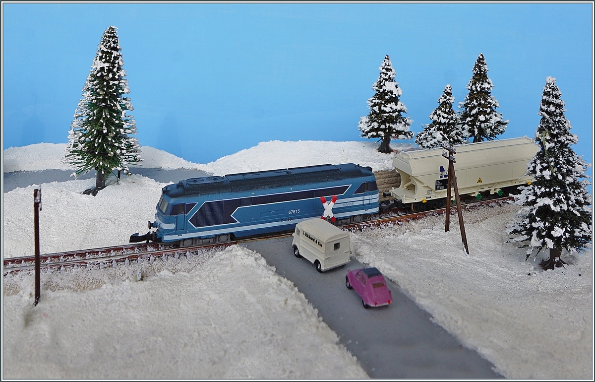 Die SNCF BB 67615 zeigt sich perfekt detailliert (nicht zu viel, nicht zuwenig) und bietet einen genialen Fahrgenuss.

18. März 2022