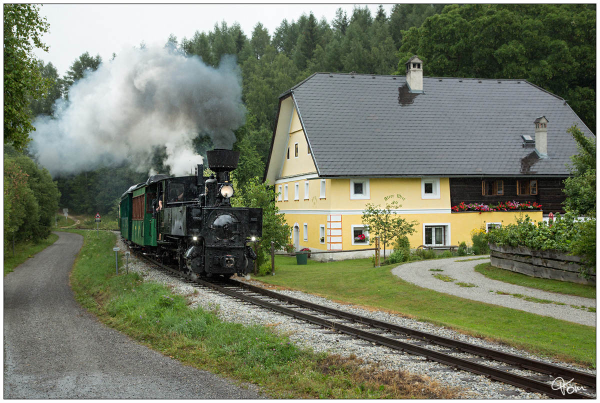 Die STmLB Dampflok 6  Thörl  fährt auf der Taurachbahn von Sankt Andrä im Lungau nach 
Mauterndorf. 
Mariapfarr  28.07.2019