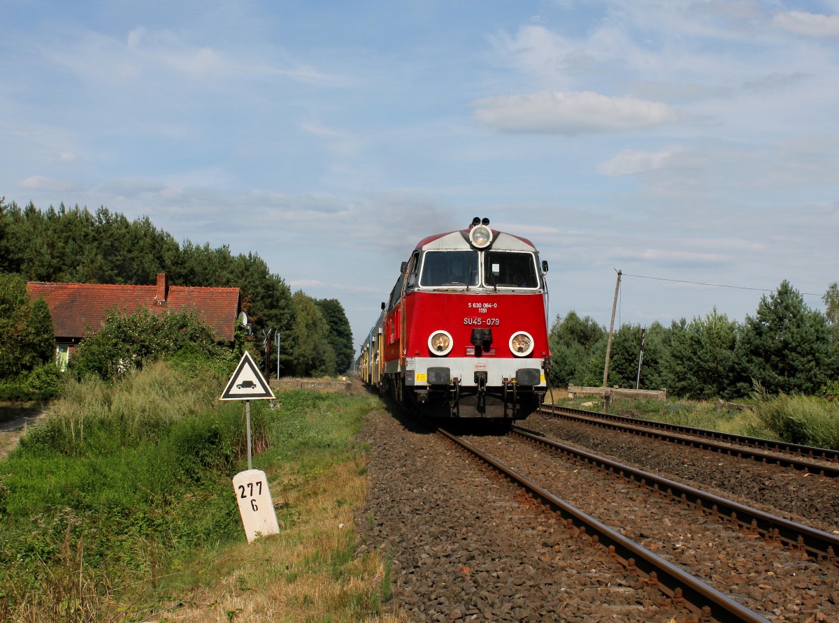 Die SU 45-079 mit einem R nach Kostrzyn am 01.08.2014 unterwegs bei Górki Noteckie.