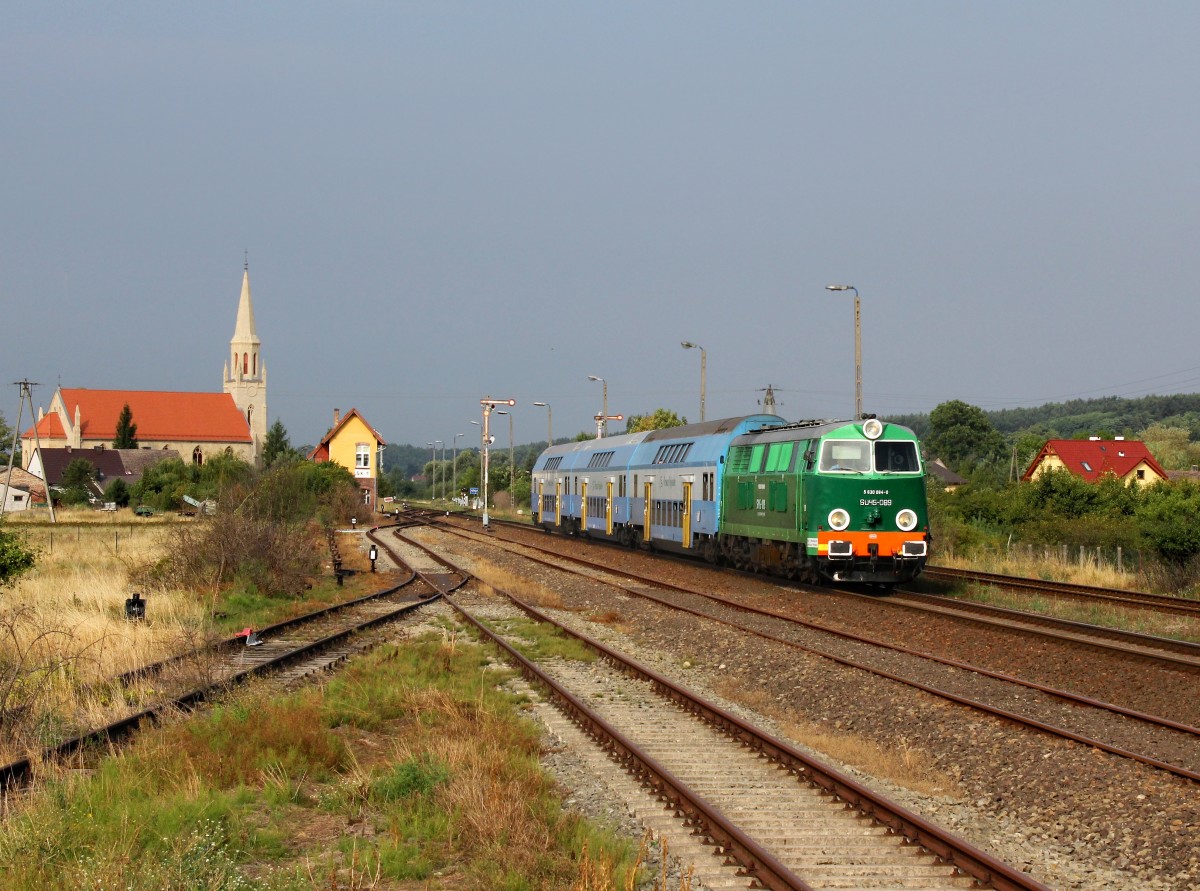 Die SU 45-089 mit einem R nach Krzyż am 02.08.2014 bei der Einfahrt in Stare Kurowo.
