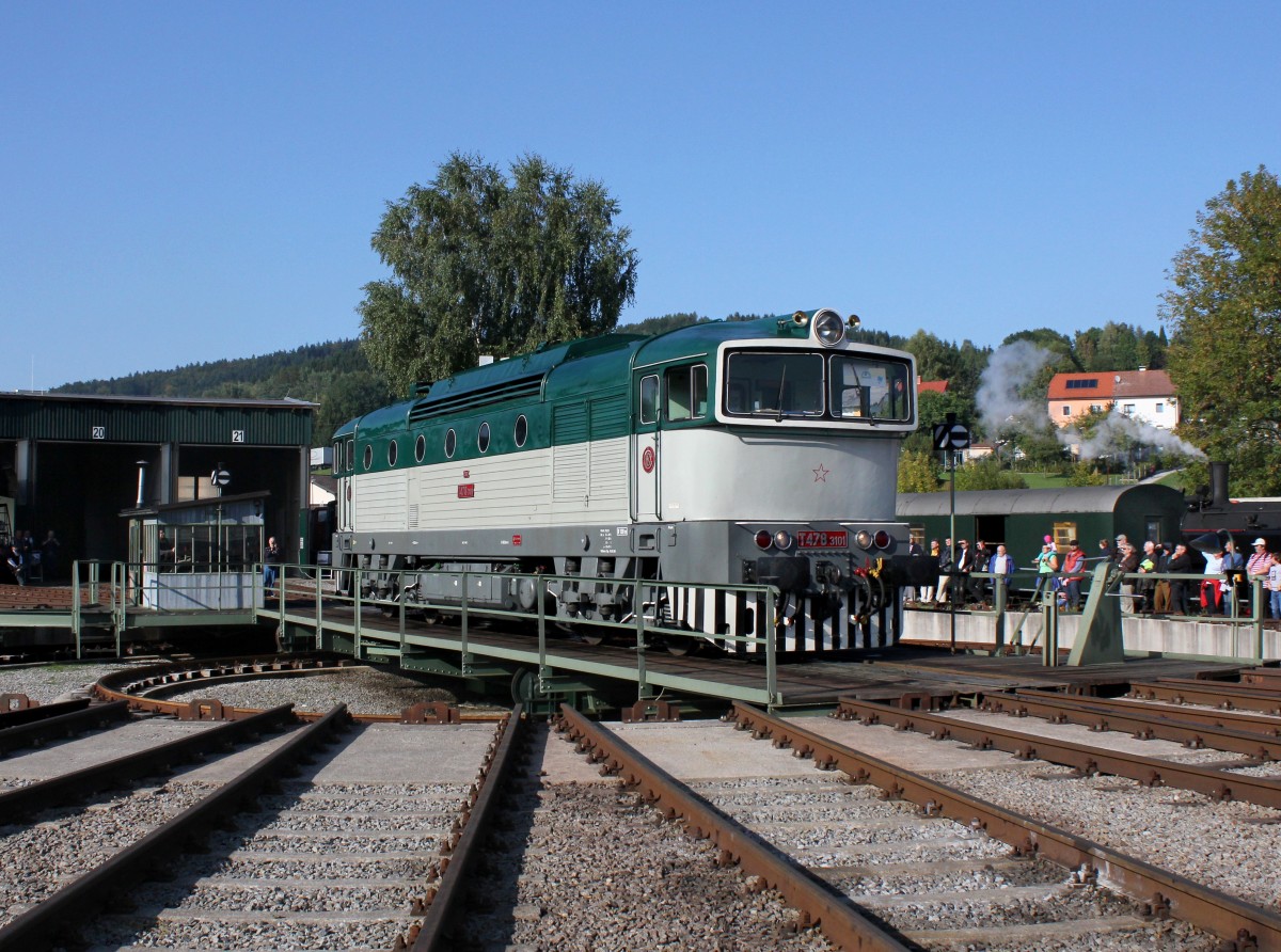 Die T478 3101 am 28.09.2013 auf der Drescheibe im Ampflwanger Museum.