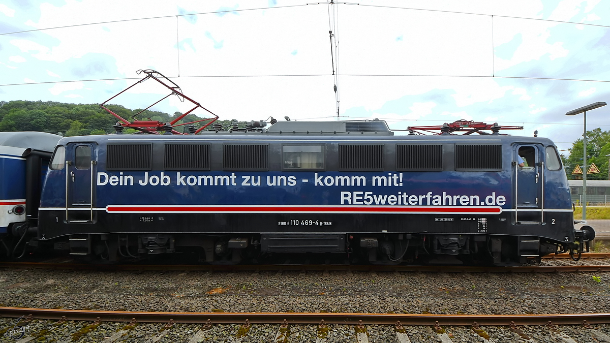 Die TRI-Elektrolokomotive 110 469-4 Anfang Juli 2019 in Altenbeken.