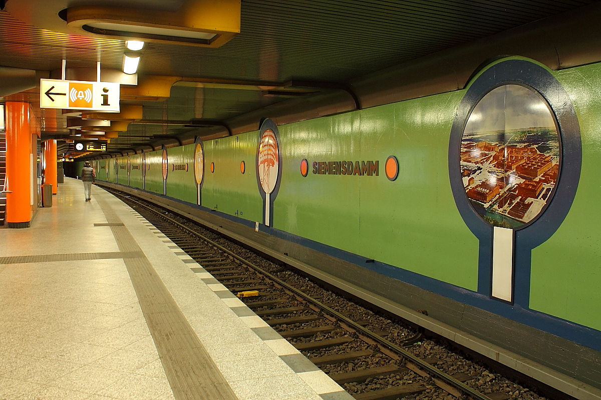 Die U-Bahn Station auf der U 7 Siemensdamm am 05.05.2019.