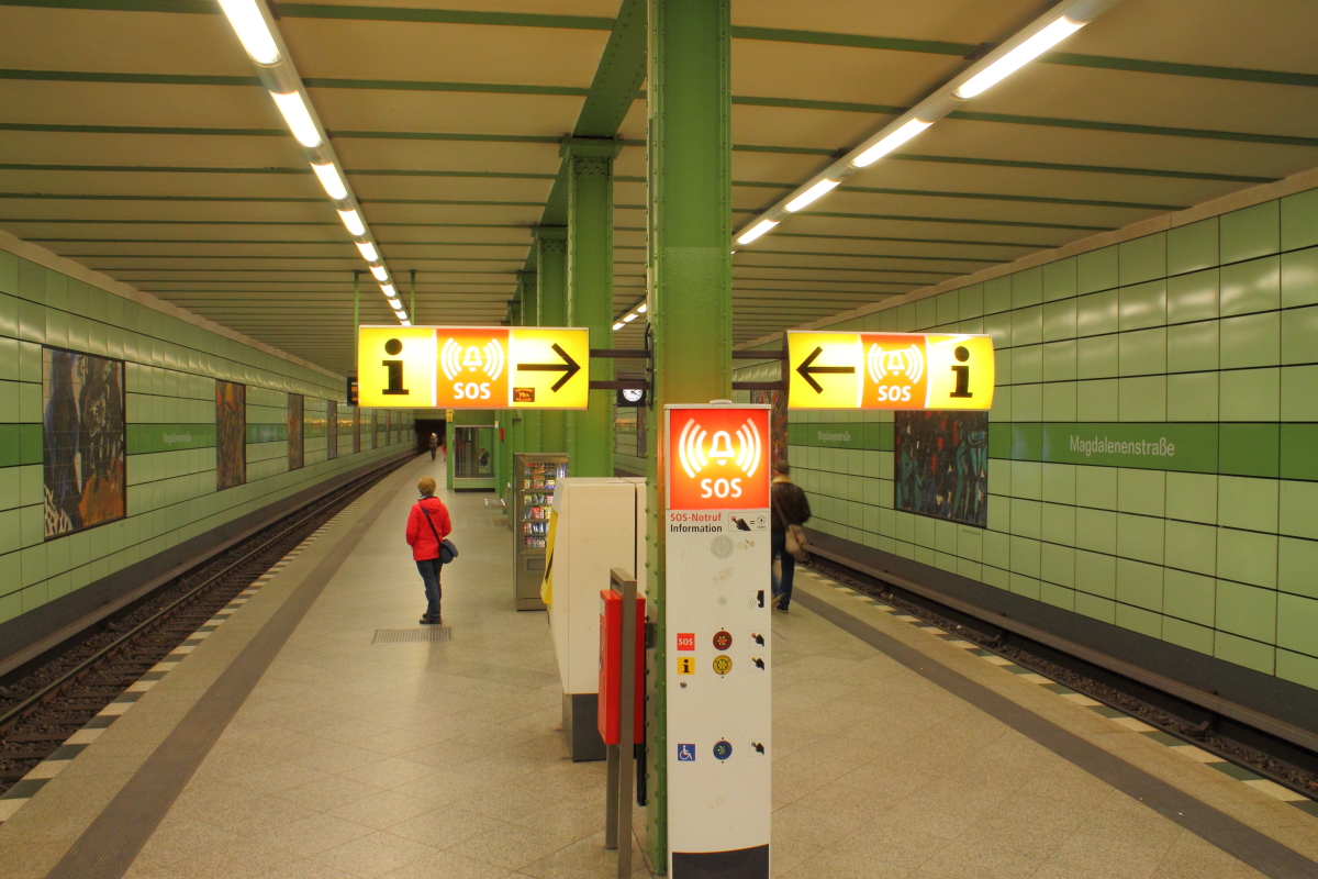 Die U-Bahn Station Magdalenenstraße auf der Linie U 5 am 08.02.2016.