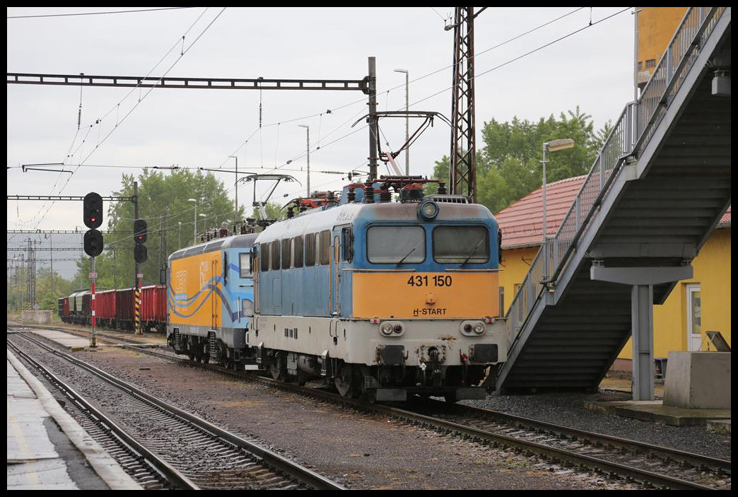 Die ungarische 431150 von H-Start wartet hier im slowakischen Grenzbahnhof Sturovo am 15.5.2019 auf ihren nächsten Einsatz.