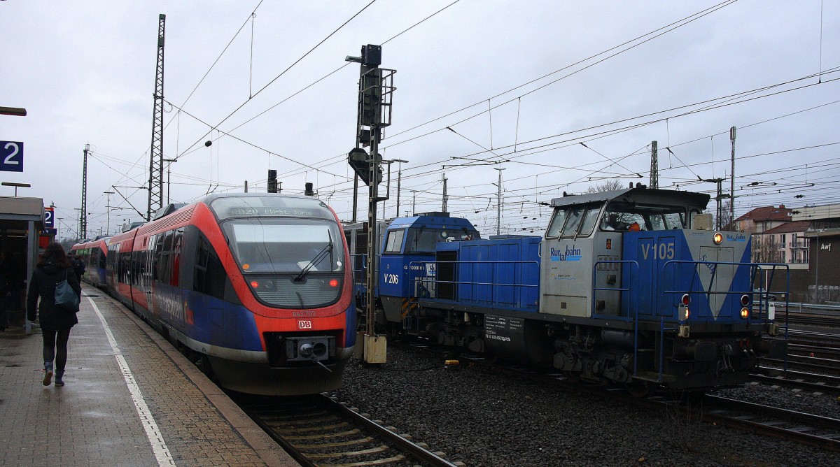 Die V105  Sally  und  die V206 beide von der Rurtalbahn fahren  mit einem kurzen Bleizug aus Antwerpen-Lillo(B) nach Stolberg-Hammer bei der Ausfahrt in Aachen-West und fahren in Richtung Aachen-Schanz,Aachen-Hbf,Aachen-Rothe-Erde,Stolberg-Hbf(Rheinland). 
Aufgenommen vom Bahnsteig in Aachen-West bei Regenwolken am Kalten Nachmittag vom 25.2.2015.